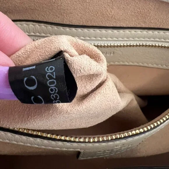 GUCCI Padlock GG Medium Shoulder/Tote Bag (EUC) - Picture 8 of 15